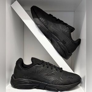 NIKE Ghoswift D/MS/X Triple Black
Women's Size 6.5 Running Shoes